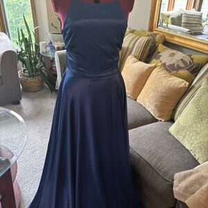 Windsor Blue NAVY Gown Size M Bridesmaid Wedding Evening Cocktail